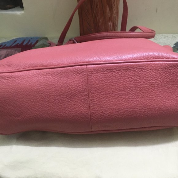 Authentic Calvin Klein Pebbled Leather Shoulder Bag - Picture 6 of 9